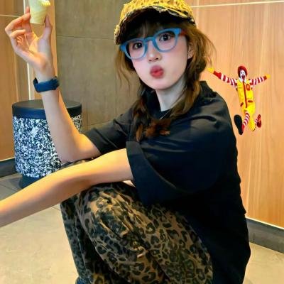 身为天才,我居然是全家最弱的